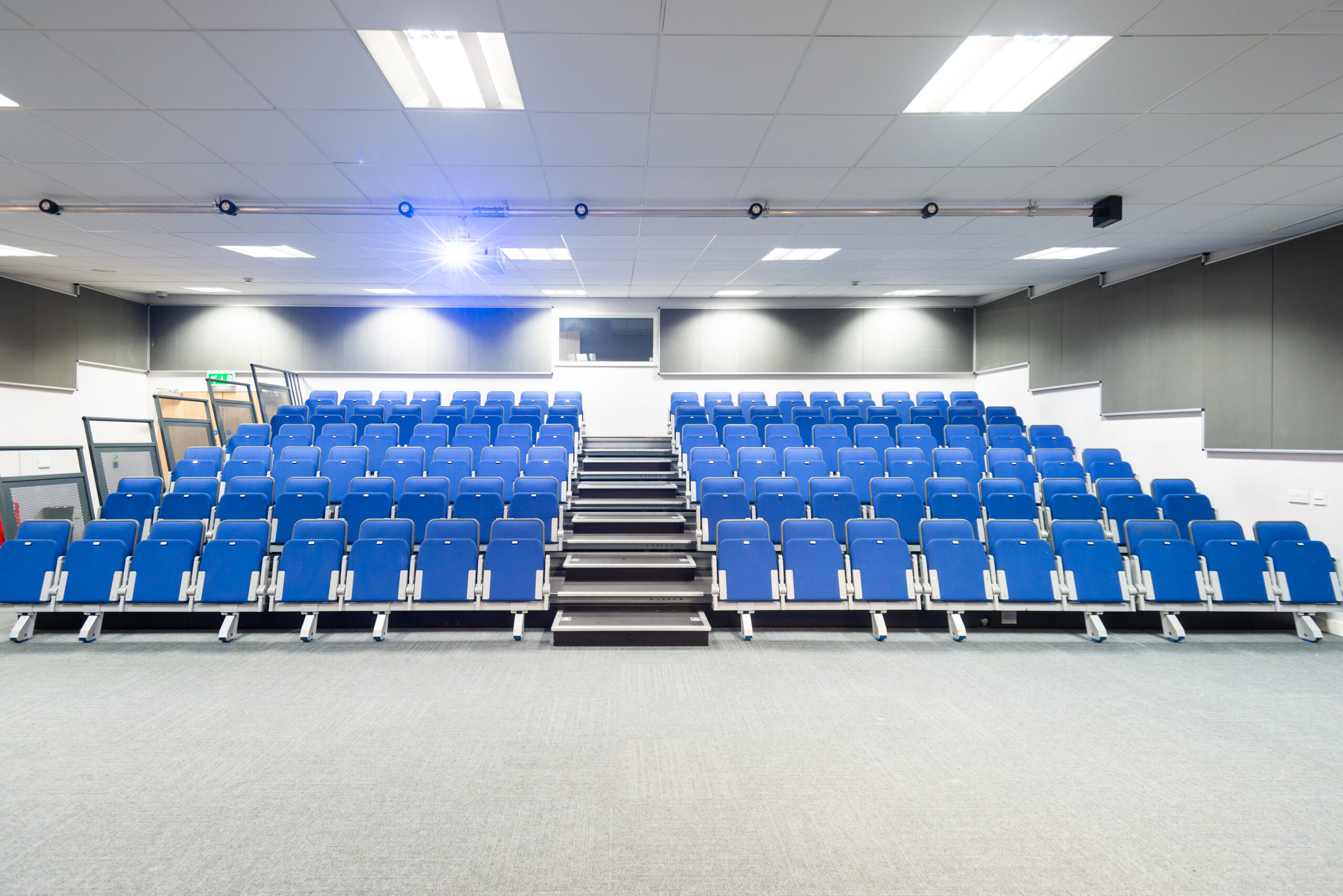 Facilities-Lecture-Theatre-Richard-Tymon-32-scaled.jpg